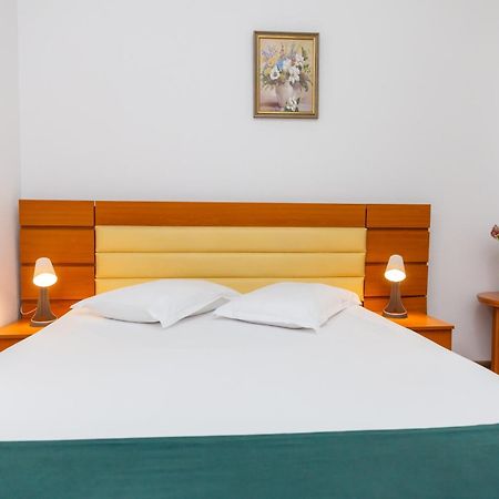 Hotel Sir Colentina Bucharest Luaran gambar