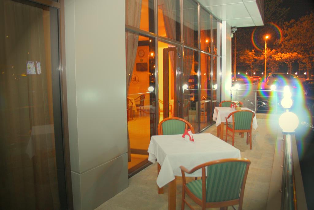 Hotel Sir Colentina Bucharest Luaran gambar