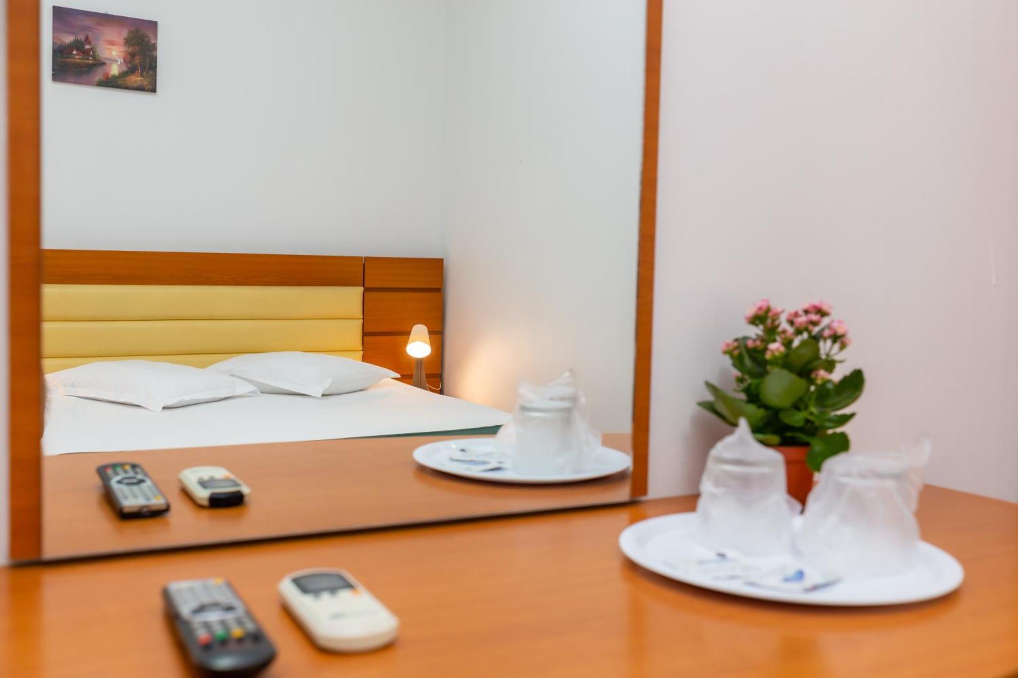 Hotel Sir Colentina Bucharest Luaran gambar