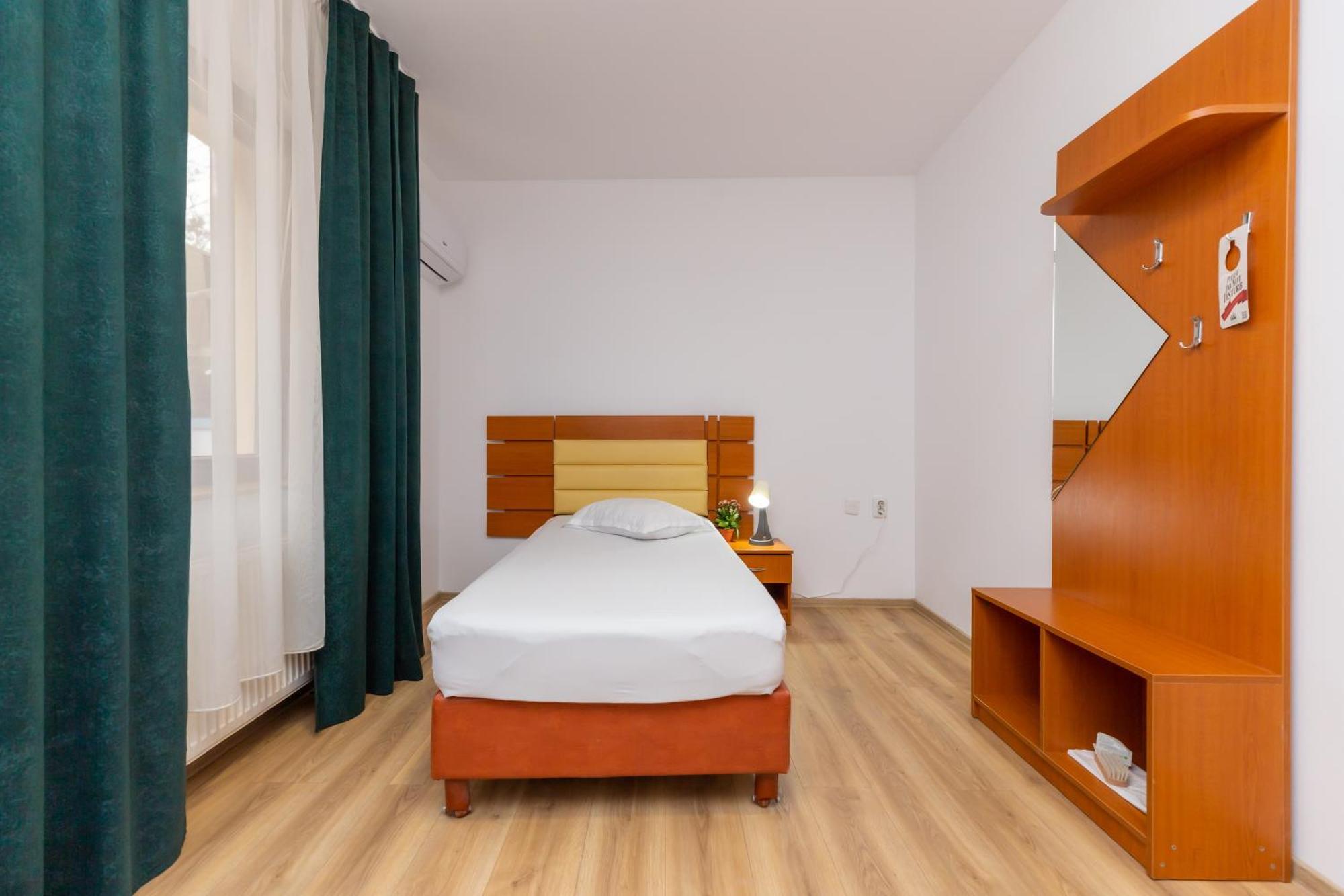 Hotel Sir Colentina Bucharest Luaran gambar